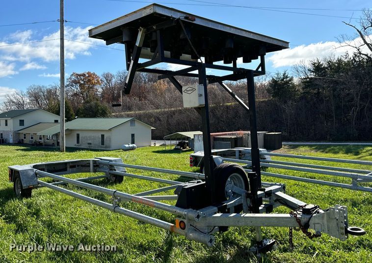 image for item DP6761 2014 Vorteq VTQ-TL3 crash attenuator trailer