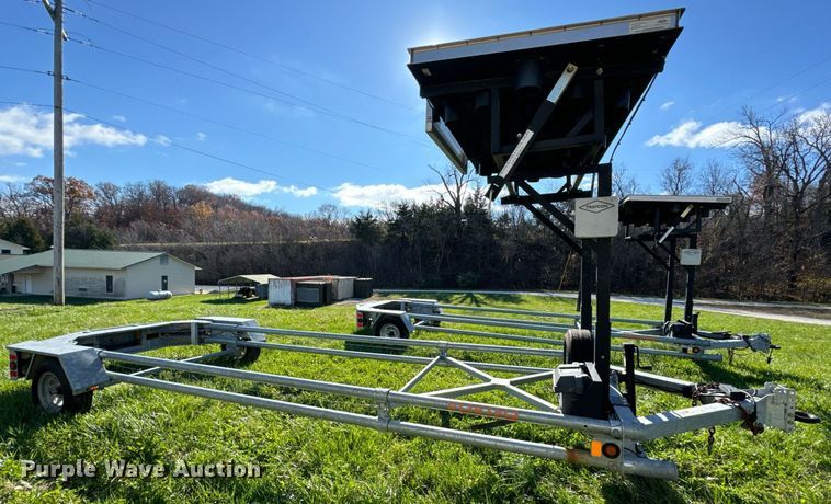 image for item DP6761 2014 Vorteq VTQ-TL3 crash attenuator trailer