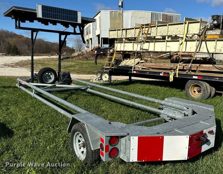 image for item DP6761 2014 Vorteq VTQ-TL3 crash attenuator trailer