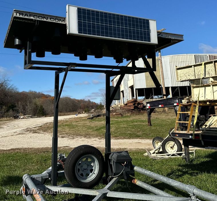 image for item DP6761 2014 Vorteq VTQ-TL3 crash attenuator trailer