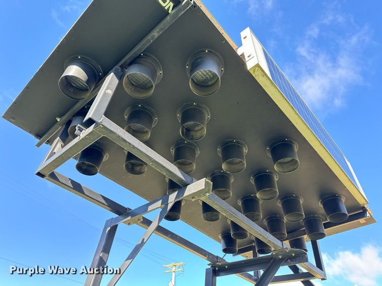 image for item DP6761 2014 Vorteq VTQ-TL3 crash attenuator trailer