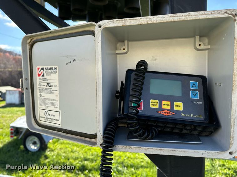 image for item DP6761 2014 Vorteq VTQ-TL3 crash attenuator trailer