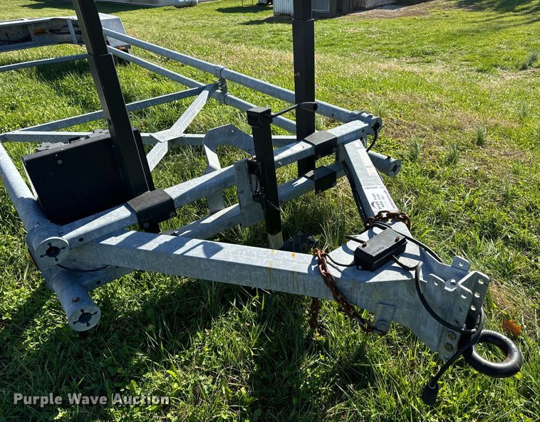 image for item DP6762 2014 Vorteq VTQ-TL3 crash attenuator trailer