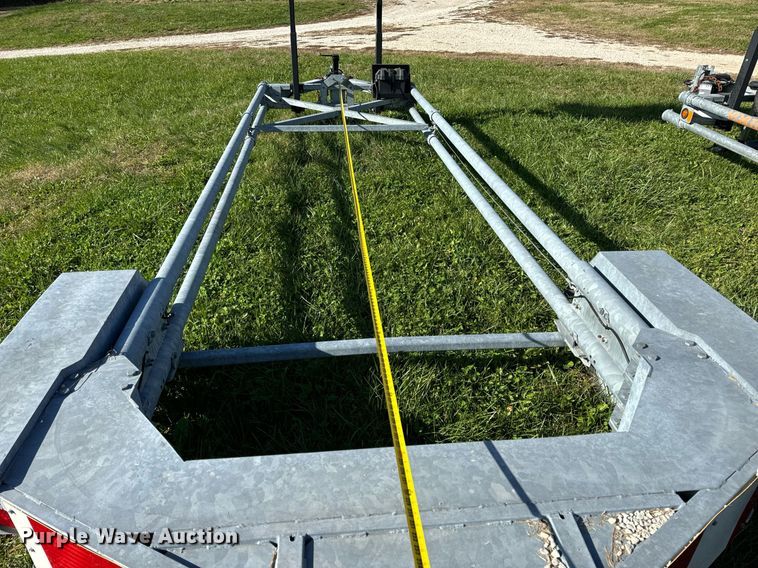 image for item DP6762 2014 Vorteq VTQ-TL3 crash attenuator trailer