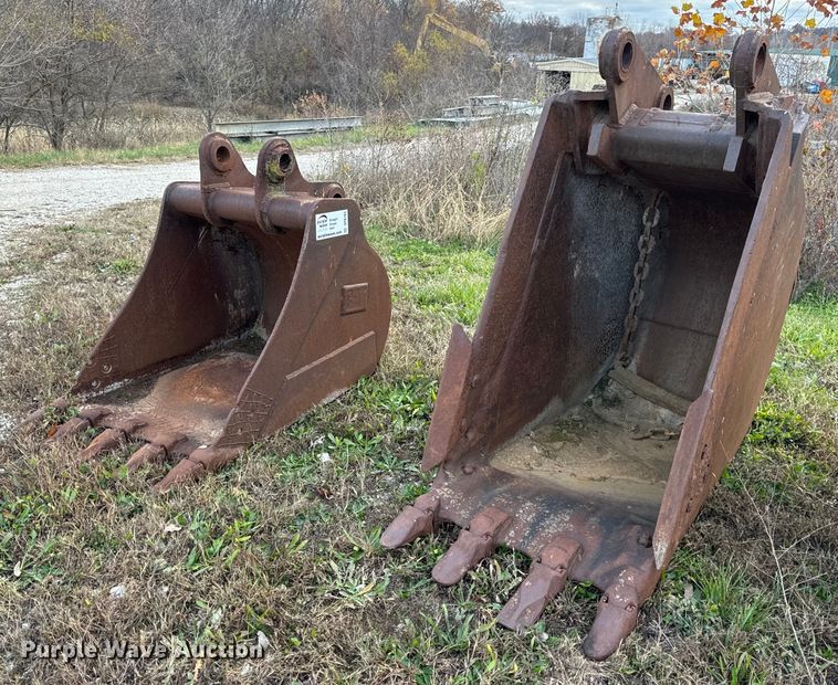 image for item DP6763 (2) excavator buckets