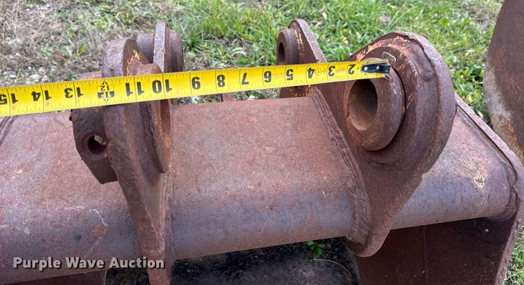 image for item DP6763 (2) excavator buckets