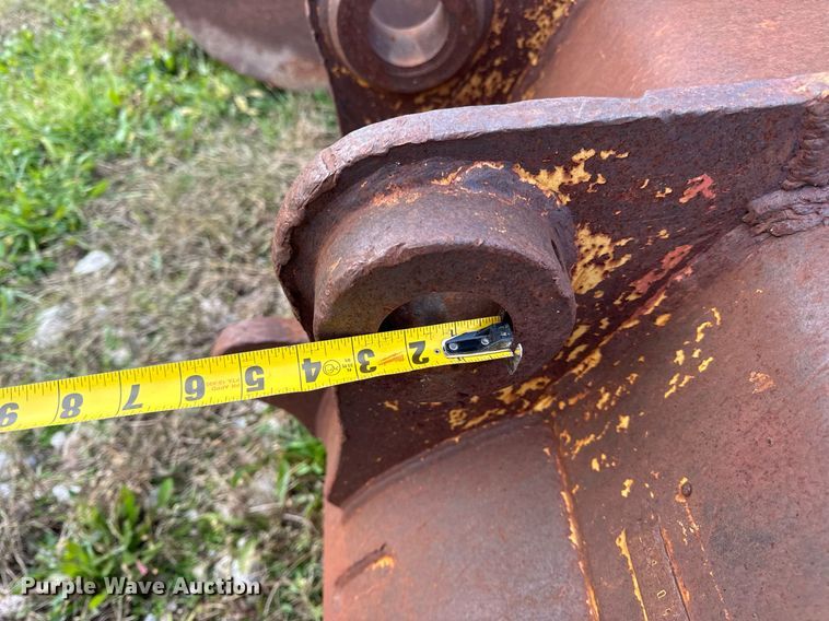 image for item DP6763 (2) excavator buckets