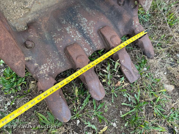 image for item DP6763 (2) excavator buckets