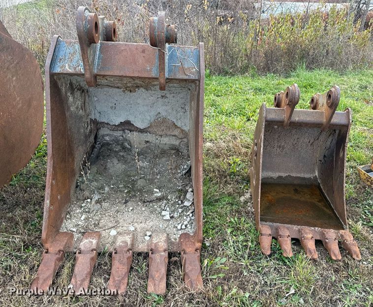 image for item DP6764 (2) excavator buckets