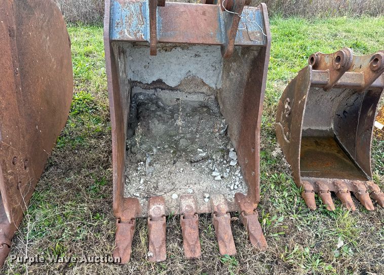 image for item DP6764 (2) excavator buckets