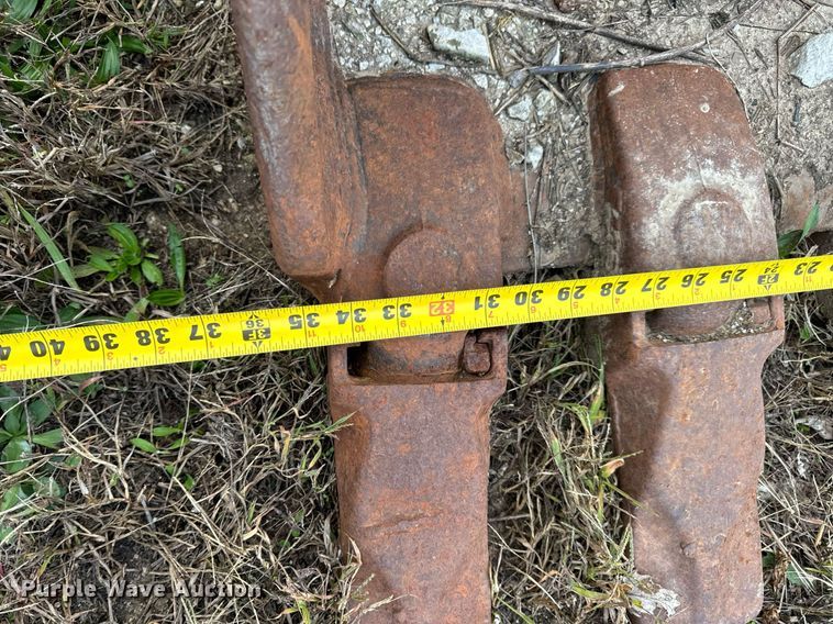 image for item DP6764 (2) excavator buckets