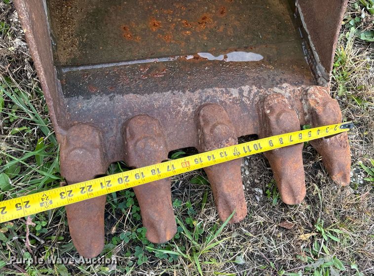 image for item DP6764 (2) excavator buckets