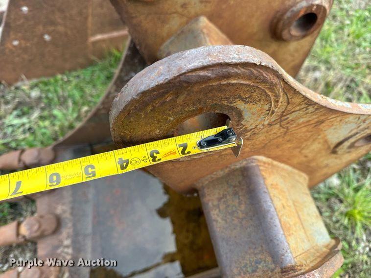 image for item DP6764 (2) excavator buckets