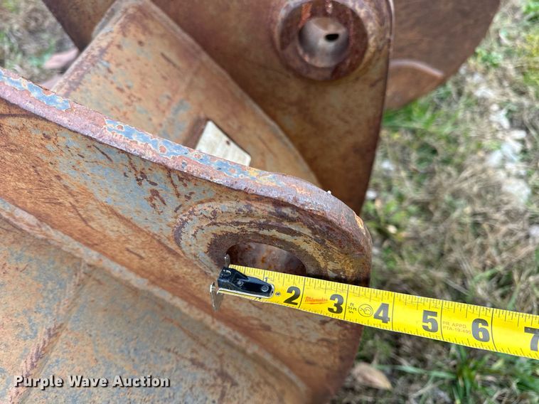 image for item DP6764 (2) excavator buckets