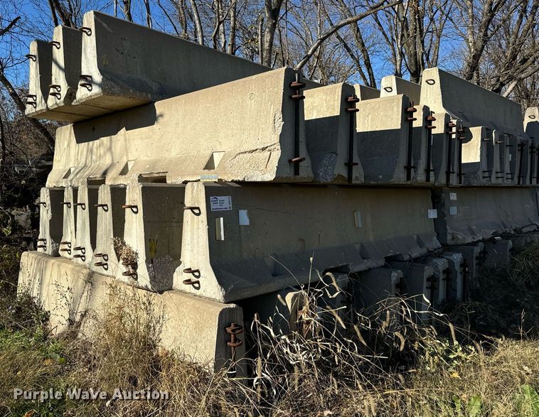 image for item DP6770 (22) concrete barriers