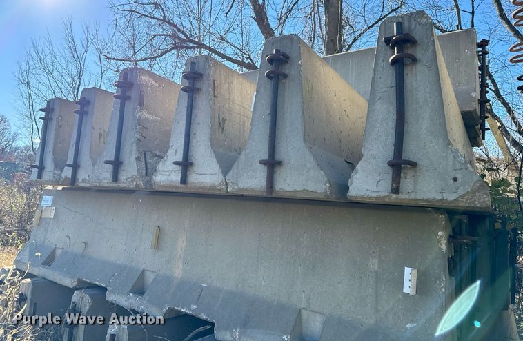 image for item DP6770 (22) concrete barriers