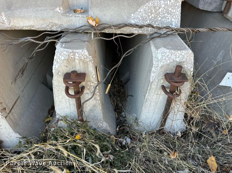 image for item DP6770 (22) concrete barriers