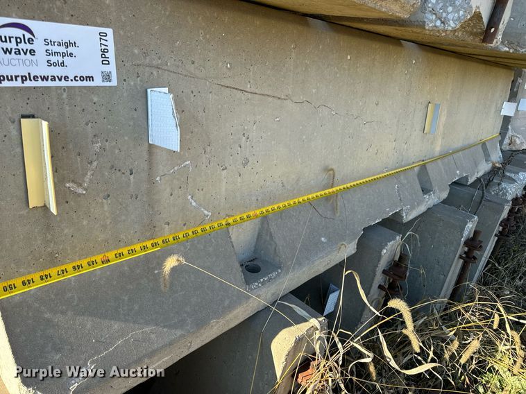 image for item DP6770 (22) concrete barriers