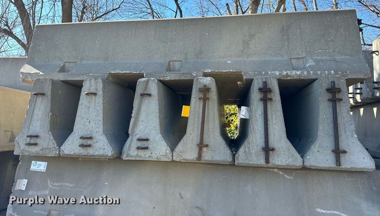 image for item DP6771 (25) concrete barriers