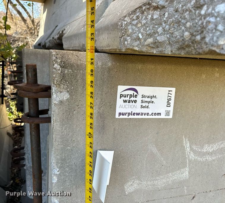 image for item DP6771 (25) concrete barriers