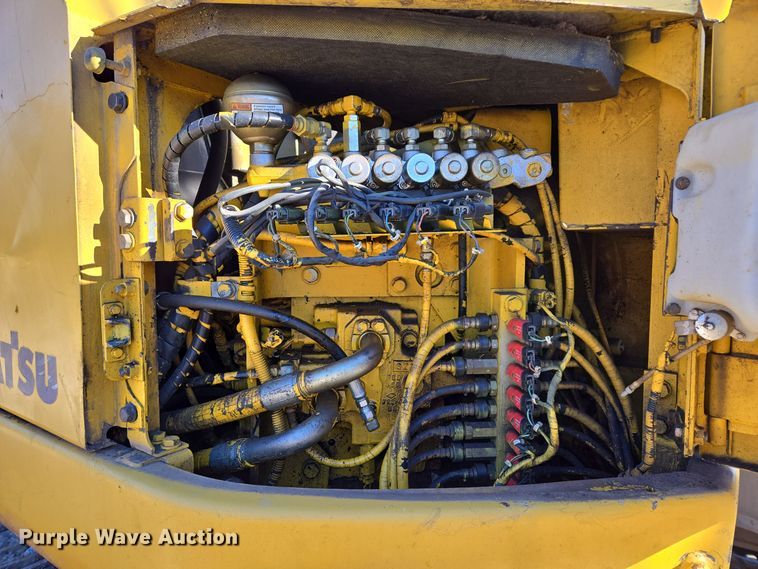 image for item DP6774 2004 Komatsu  PC308USLC excavator