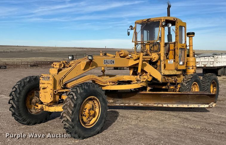 image for item DQ3159 1961 Galion 118 rigid frame motor grader