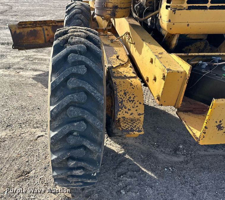 image for item DQ3159 1961 Galion 118 rigid frame motor grader