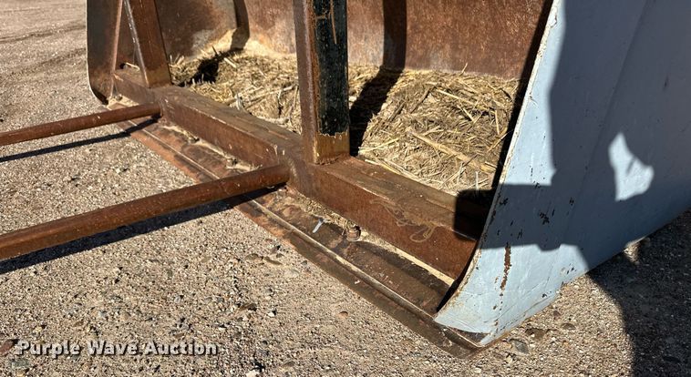 image for item DQ3160 1997 New Holland 575E backhoe