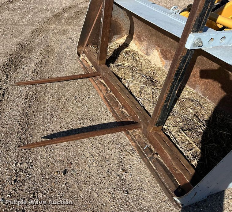 image for item DQ3160 1997 New Holland 575E backhoe