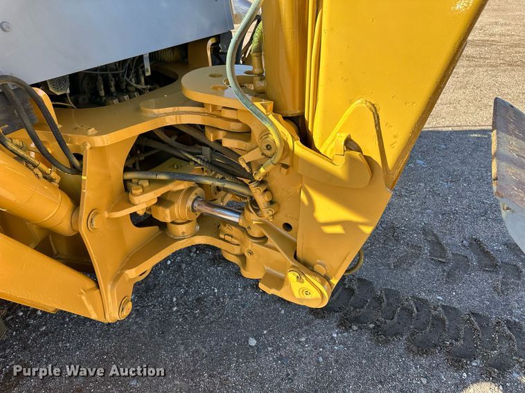 image for item DQ3160 1997 New Holland 575E backhoe