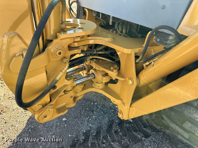 image for item DQ3160 1997 New Holland 575E backhoe