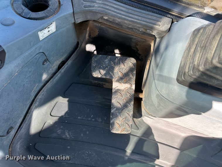 image for item DQ3160 1997 New Holland 575E backhoe