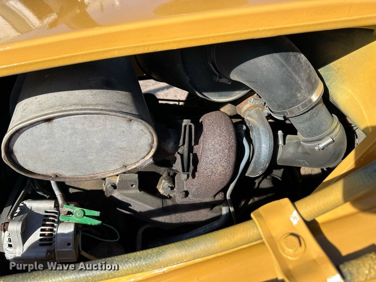 image for item DQ3160 1997 New Holland 575E backhoe