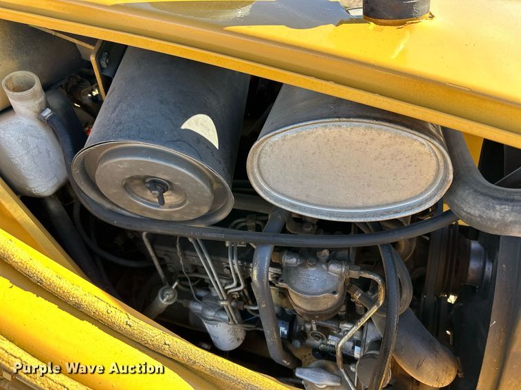 image for item DQ3160 1997 New Holland 575E backhoe