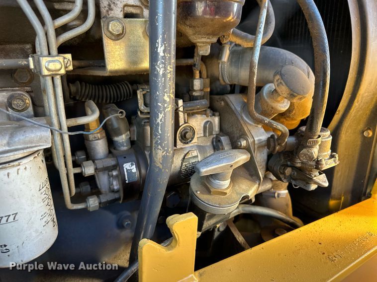 image for item DQ3160 1997 New Holland 575E backhoe