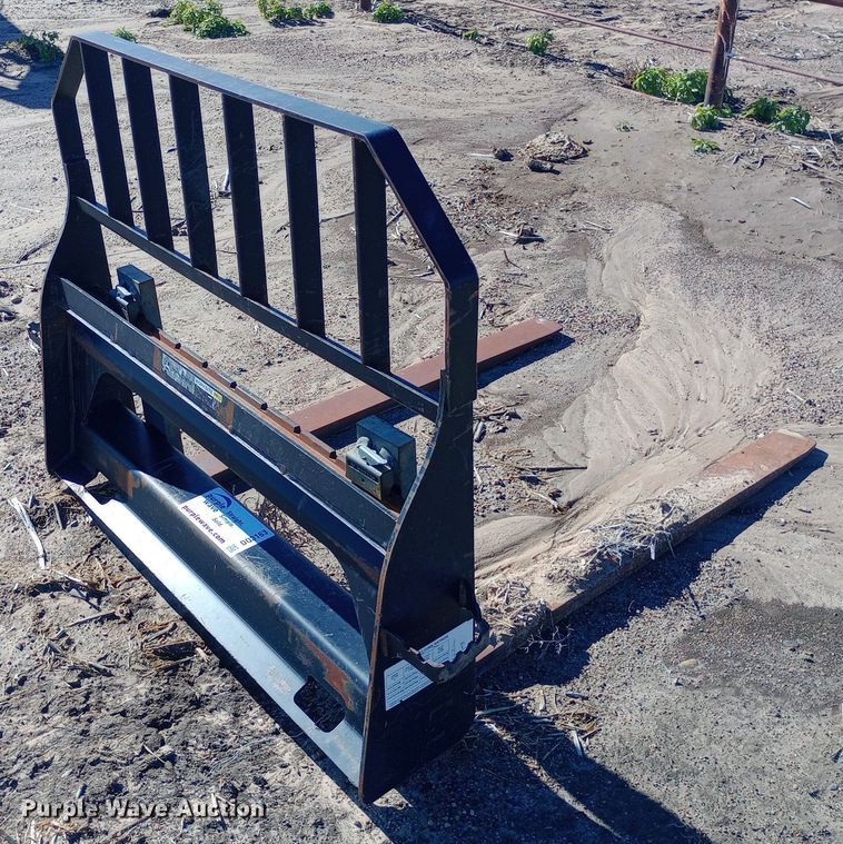 image for item DQ3163 John Deere skid steer forks