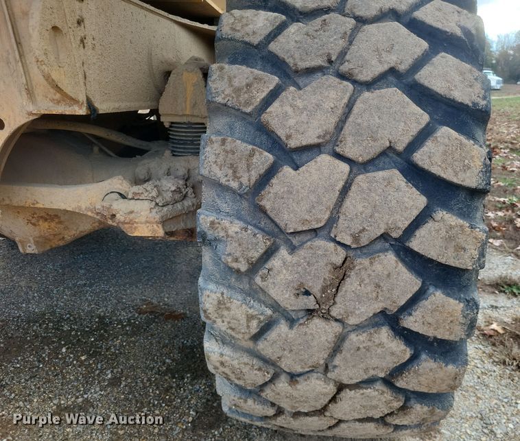 image for item DQ3748 2008 Volvo A40E haul truck