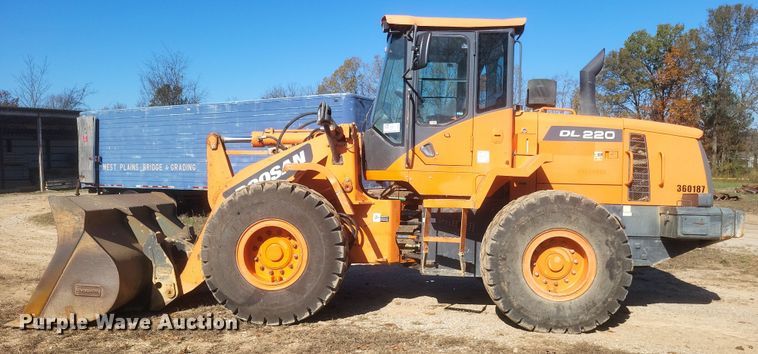 image for item DQ3749 2013 Doosan DL220-3 wheel loader