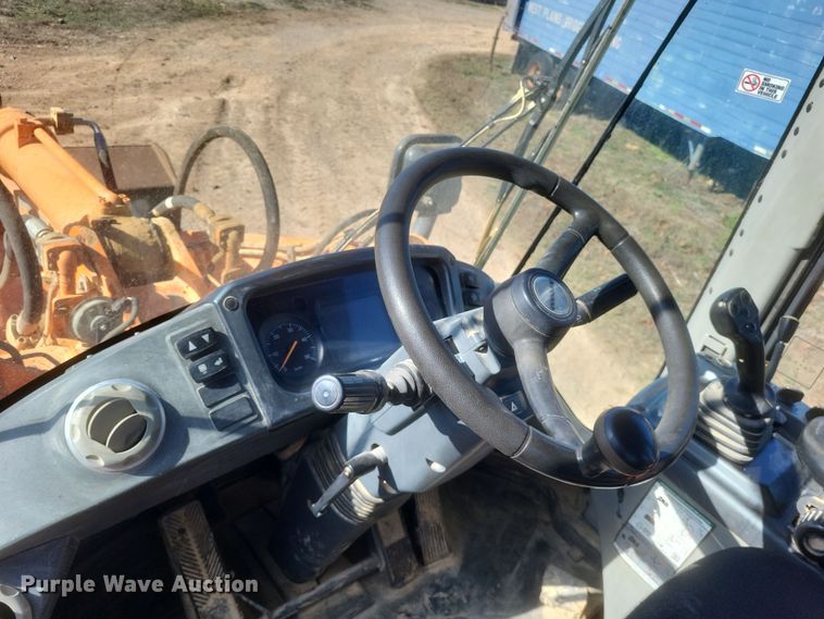 image for item DQ3749 2013 Doosan DL220-3 wheel loader