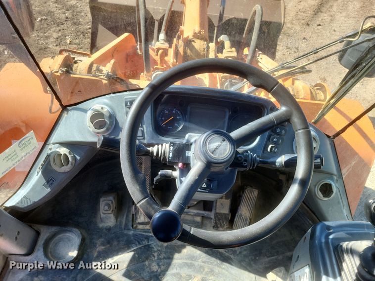 image for item DQ3749 2013 Doosan DL220-3 wheel loader