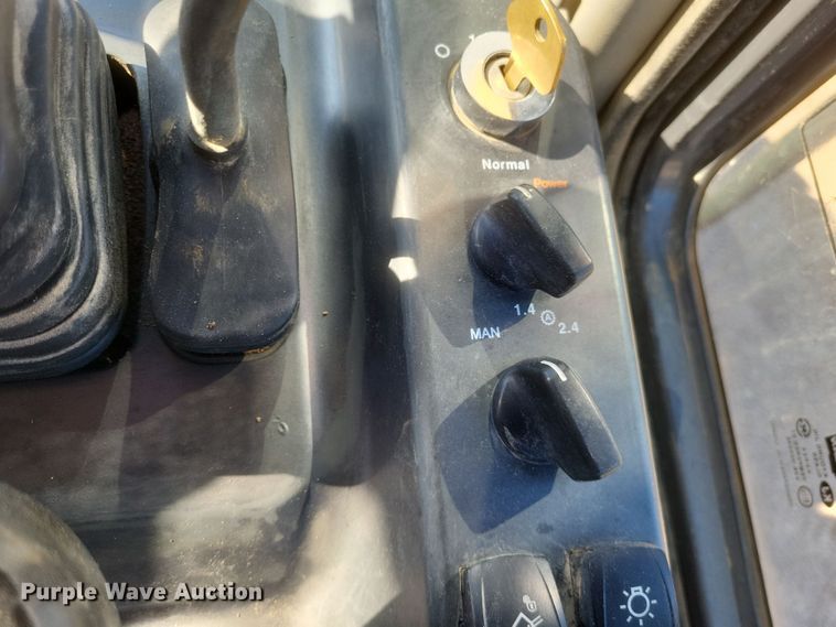 image for item DQ3749 2013 Doosan DL220-3 wheel loader