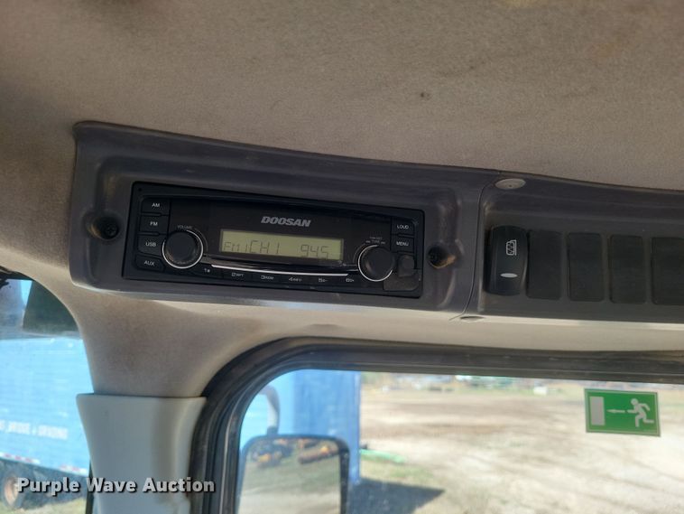 image for item DQ3749 2013 Doosan DL220-3 wheel loader