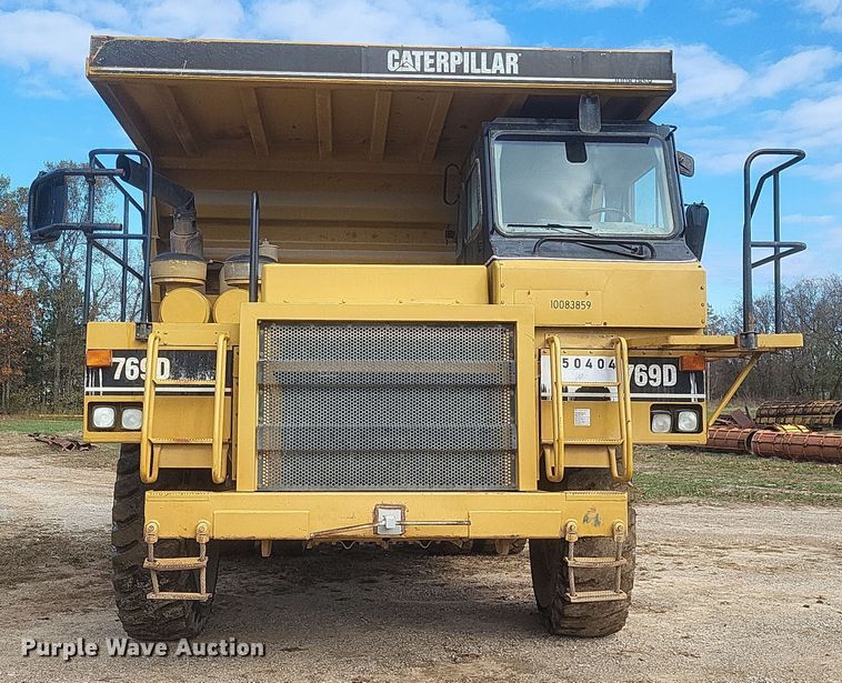 image for item DQ3751 1998 Caterpillar  769D haul truck