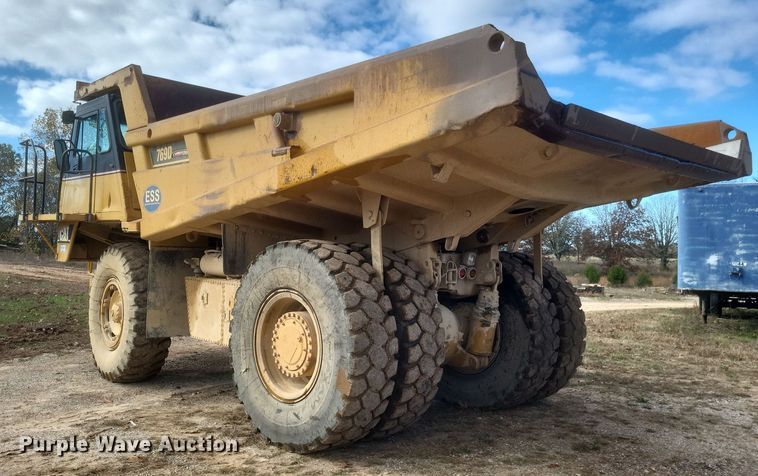 image for item DQ3751 1998 Caterpillar  769D haul truck