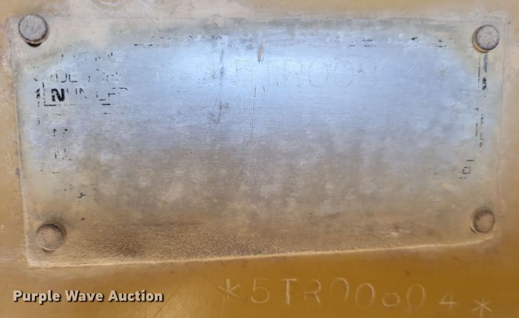 image for item DQ3751 1998 Caterpillar  769D haul truck