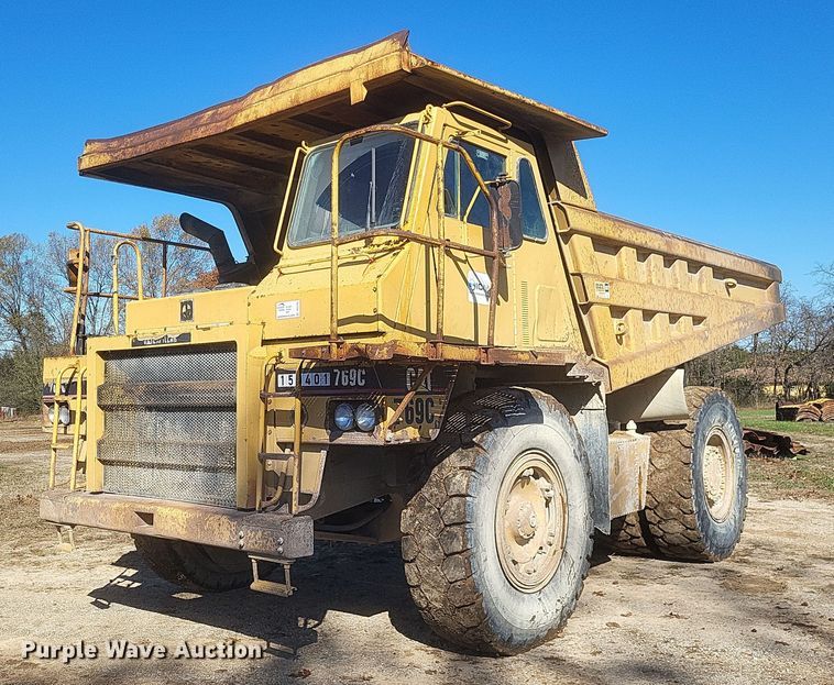 image for item DQ3752 1990 Caterpillar 769C haul truck