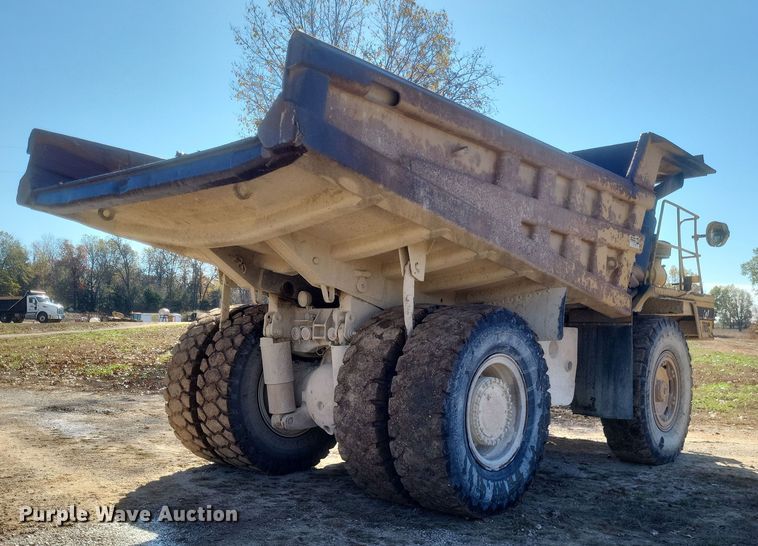 image for item DQ3752 1990 Caterpillar 769C haul truck