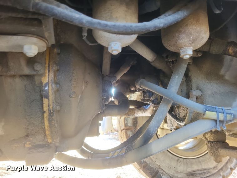 image for item DQ3752 1990 Caterpillar 769C haul truck