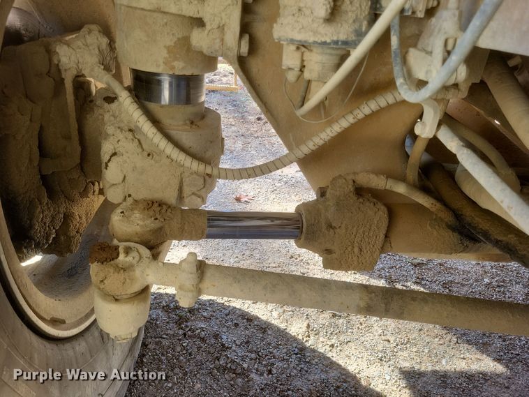 image for item DQ3752 1990 Caterpillar 769C haul truck