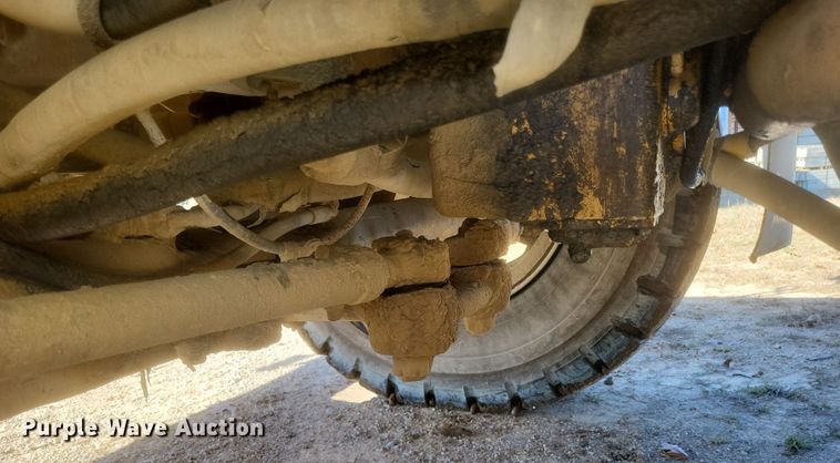 image for item DQ3752 1990 Caterpillar 769C haul truck